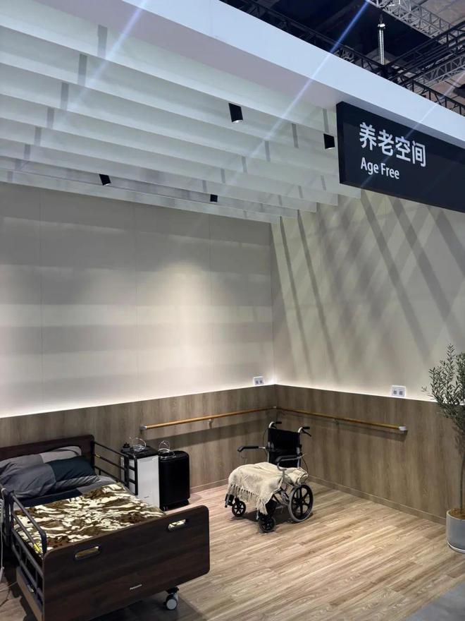 居新品让“躺平”生活也智能｜2024进博会AG真人澳门百家家乐“宅家”也能高科技？家(图10)